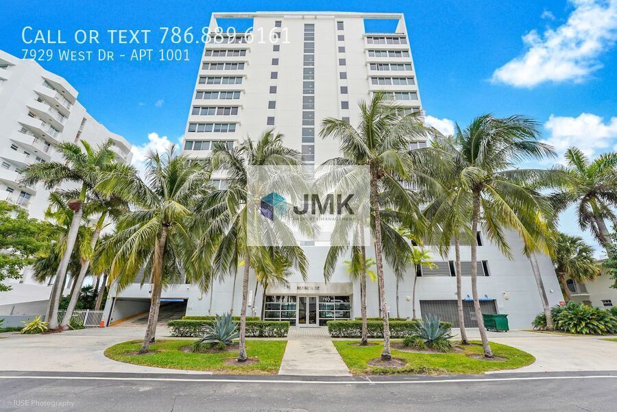 Spacious 3-Bedroom Bayfront Residence in North Bay Village property image