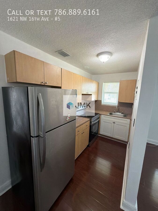 Charming 2 Bed 1 Bath Home for Rent in the Heart of Miami property image