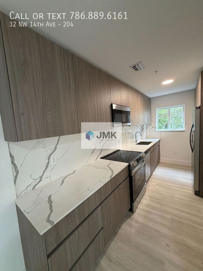 Brand-New 3 Bed / 2 Bath Condo – In-Unit Washer & Dryer property image