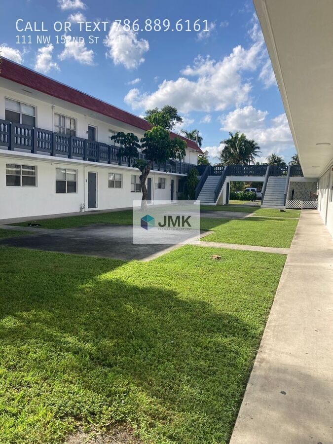 Spacious 2 bedroom unit. Must see! Centrally located. property image