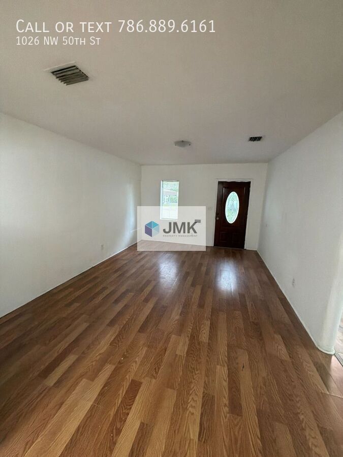 Charming 3-Bedroom + Den Home in the Heart of Miami property image