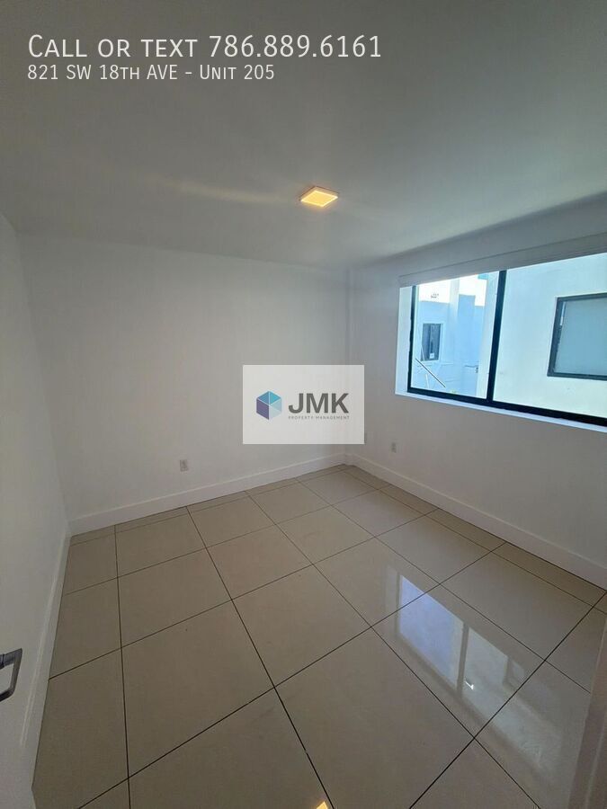 Charming 2 Bed / 1 Bath Apartment in the Heart of Miami - 1st MONTH FREE!!! property image