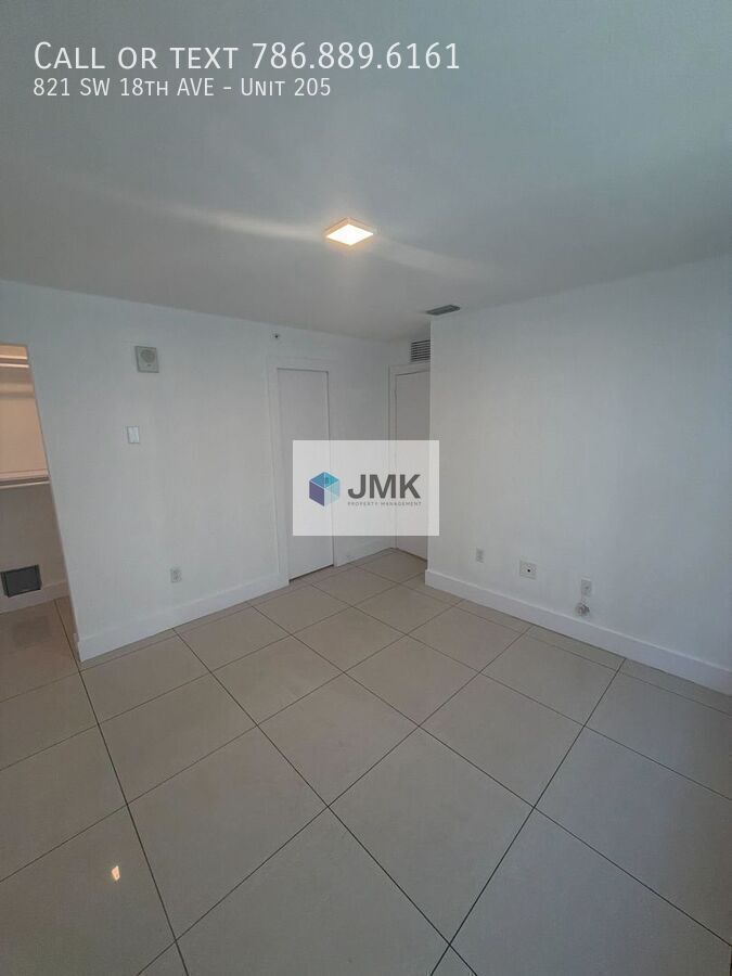 Charming 2 Bed / 1 Bath Apartment in the Heart of Miami - 1st MONTH FREE!!! property image