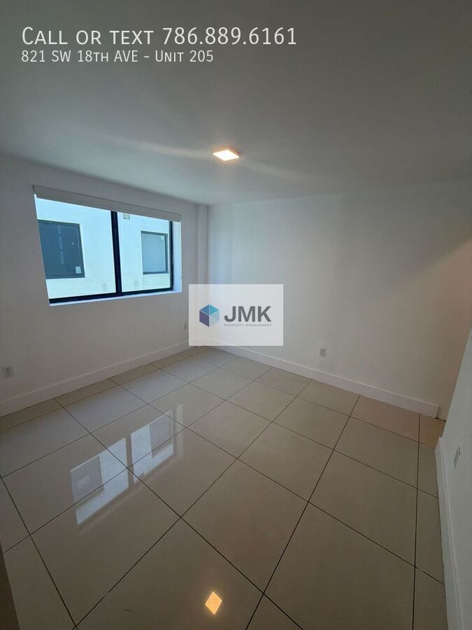 Charming 2 Bed / 1 Bath Apartment in the Heart of Miami - 1st MONTH FREE!!! property image