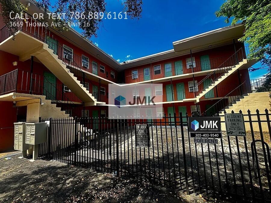 Charming Coconut Grove Living – 3669 Thomas Avenue property image